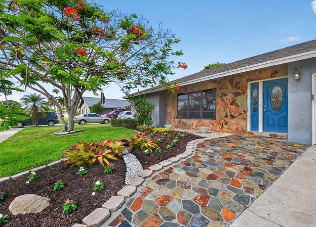 Property at 11784 Laurel Valley Cir, Wellington, FL 33414, 3 beds, 2 baths