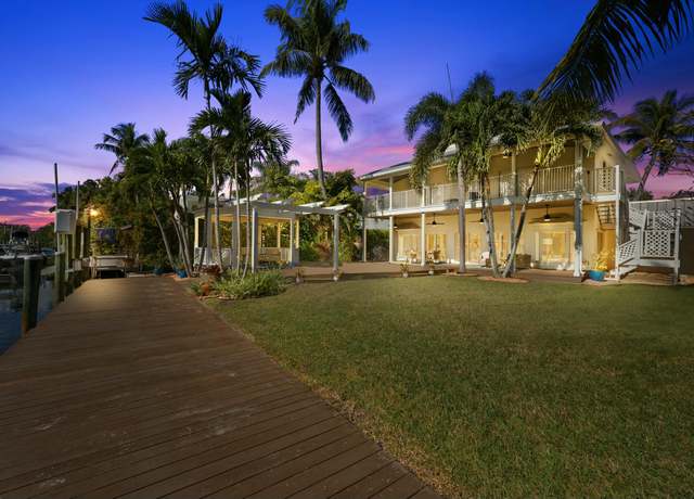 Property at 104 Eganfuskee St, Jupiter, FL 33477, 5 beds, 3.5 baths