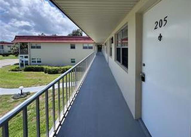Property at 12 Vista Palm Ln #205, Vero Beach, FL 32962, 1 bed, 1.5 baths
