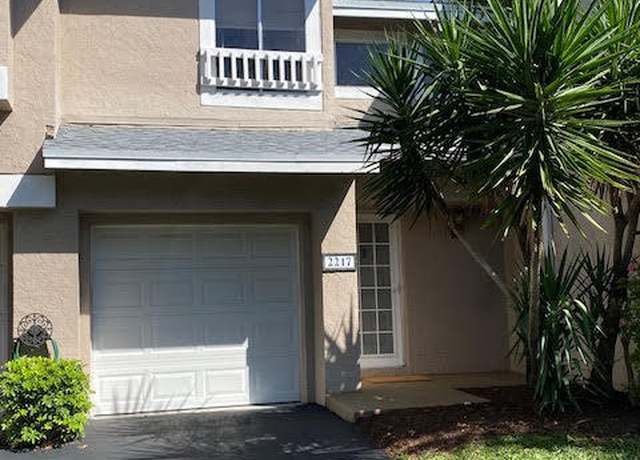 Property at 2217 Discovery Cir W, Deerfield Beach, FL 33442, 2 beds, 2.5 baths