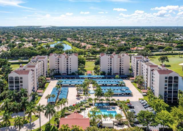 Property at 7572 Regency Lake Dr #302, Boca Raton, FL 33433, 3 beds, 2.5 baths