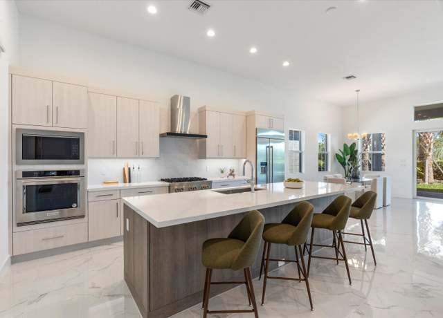 Property at 10044 Timber Creek Way, Palm Beach Gardens, FL 33412, 3 beds, 2.5 baths