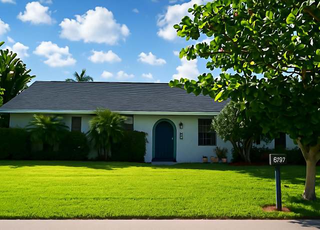 Property at 6797 Bayshore Dr, Lake Worth, FL 33462, 3 beds, 3 baths