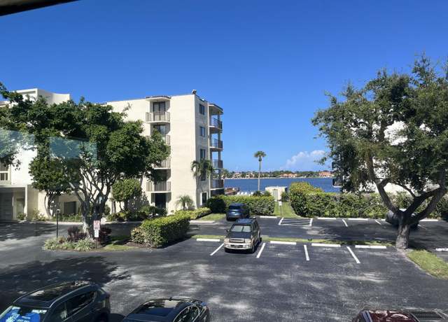 Property at 1204 S Lake Dr #12, Lantana, FL 33462, 2 beds, 1 bath
