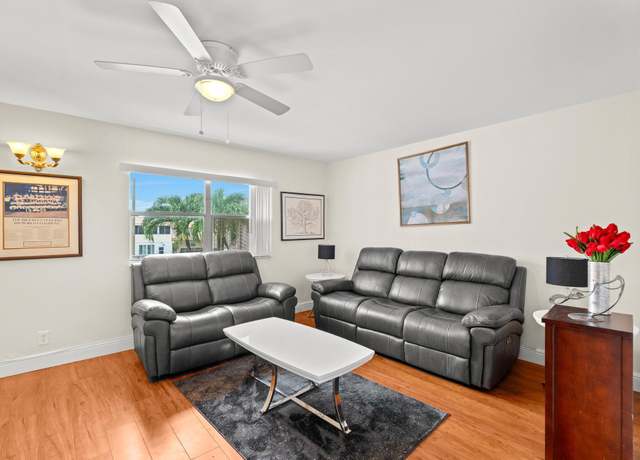 Property at 366 Saxony H, Delray Beach, FL 33446, 1 bed, 1.5 baths