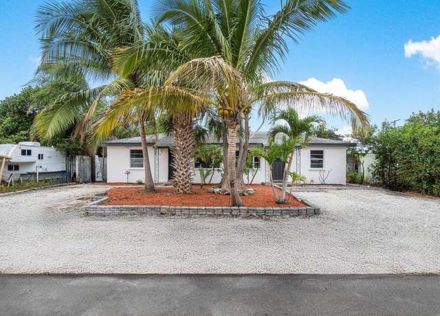 Property at 703 W Palm St Unit E, Lantana, FL 33462, 6 beds, 2 baths