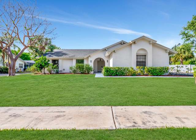 Property at 10410 185th St S, Boca Raton, FL 33498, 3 beds, 2 baths