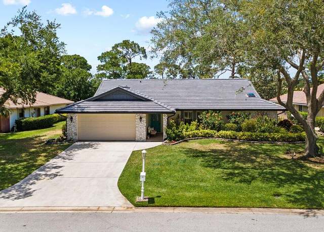 Property at 1345 SW Cedar Cv E, Port Saint Lucie, FL 34986, 3 beds, 2 baths