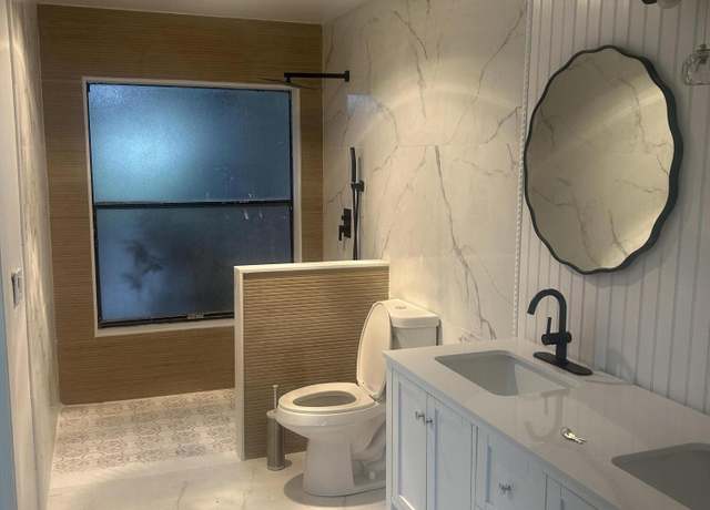 Property at 5657 Lakeview Mews Dr, Boynton Beach, FL 33437, 3 beds, 2.5 baths