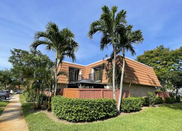 Property at 2880 Waterford Dr S #11, Deerfield Beach, FL 33442, 2 beds, 2.5 baths