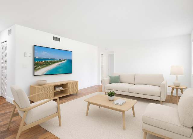 Property at 4995 Sable Pine Cir, West Palm Beach, FL 33417, 2 beds, 2 baths