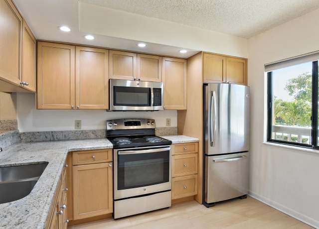 Property at 901 Seafarer Cir #201, Jupiter, FL 33477, 2 beds, 2 baths