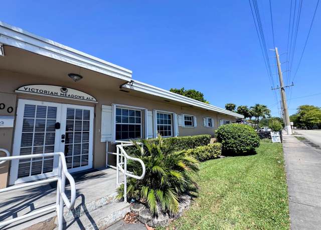 Property at 900 N 24th Ave, Hollywood, FL 33020, 4 beds, 2 baths
