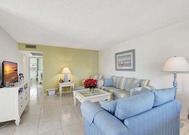 Property at 24 Chatham A, West Palm Beach, FL 33417, 2 beds, 1.5 baths