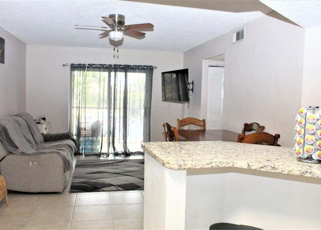Property at 1564 SE Royal Green Cir Unit U-204, Port Saint Lucie, FL 34952, 3 beds, 2 baths