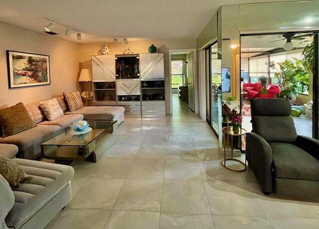 Property at 5975 Forest Grove Dr #3, Boynton Beach, FL 33437, 2 beds, 2 baths