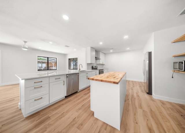 Property at 948 Canal Cir, Sebastian, FL 32958, 3 beds, 2 baths
