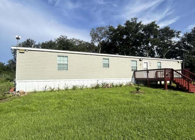 Property at 775 N Coral St, Clewiston, FL 33440, 3 beds, 3 baths