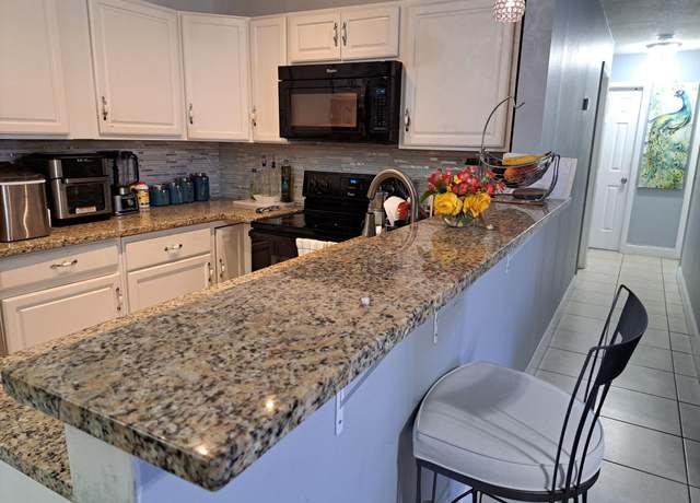 Property at 508 Glenwood Dr, West Palm Beach, FL 33415, 3 beds, 2 baths