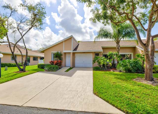 Property at 8224 Sweetbriar Way, Boca Raton, FL 33496, 2 beds, 2 baths