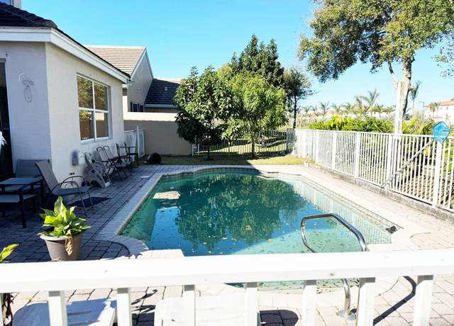 Property at 180 Kensington Way, Royal Palm Beach, FL 33414, 3 beds, 2.5 baths
