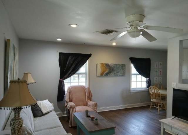 Property at 348 SW 4th Ave, Delray Beach, FL 33444, 3 beds, 1 bath