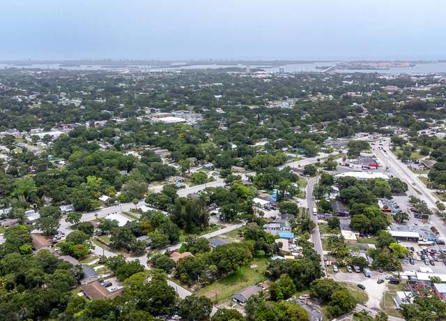 Property at 2004 Easter Ave, Fort Pierce, FL 34950