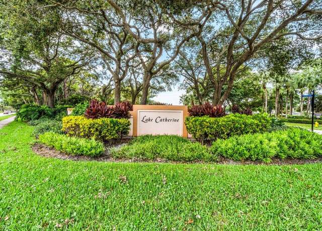 Property at 2801 Lakemont Ct, Palm Beach Gardens, FL 33403, 2 beds, 2 baths