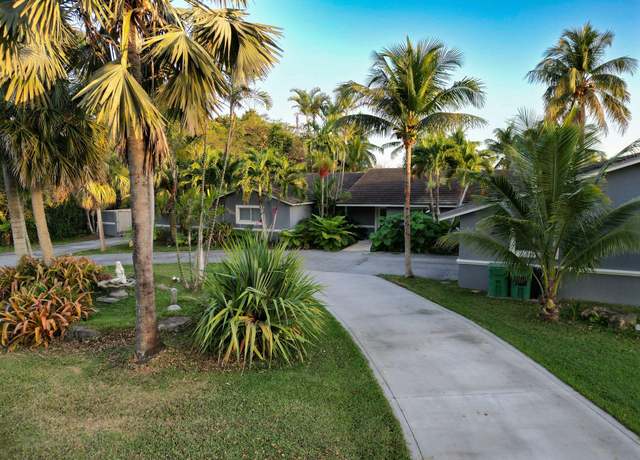 Property at 16250 SW 274th St, Homestead, FL 33031, 5 beds, 3.5 baths