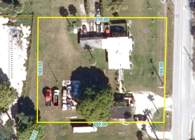 Property at 801 S 33rd St, Fort Pierce, FL 34947, 5 beds, 2.5 baths