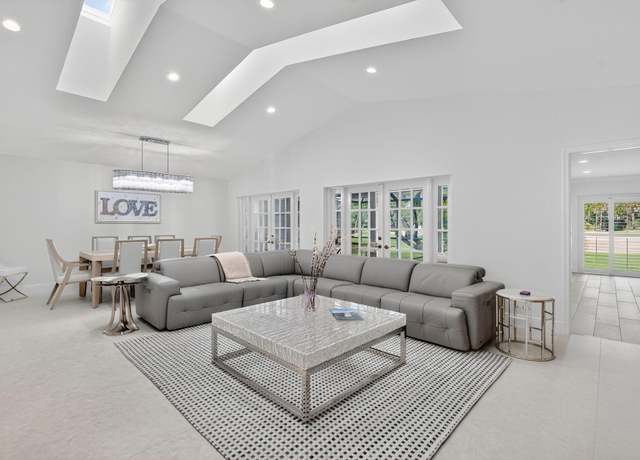 Property at 19452 Waters Reach Ln #303, Boca Raton, FL 33434, 3 beds, 2.5 baths