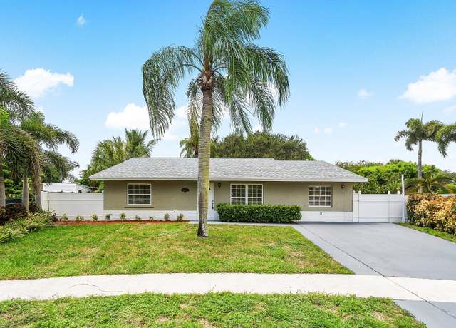 Property at 6902 Athena Dr, Lake Worth, FL 33463, 3 beds, 2 baths