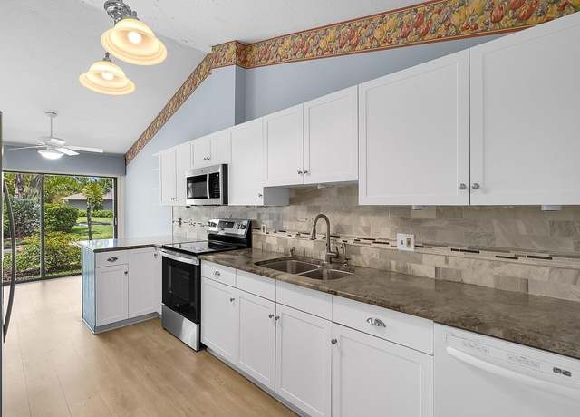 Property at 723 Timber Ridge Trl SW Unit B, Vero Beach, FL 32962, 3 beds, 2 baths
