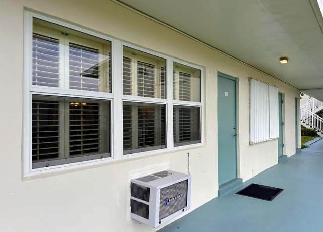 Property at 320 Horizons W #103, Boynton Beach, FL 33435, 1 bed, 1.5 baths