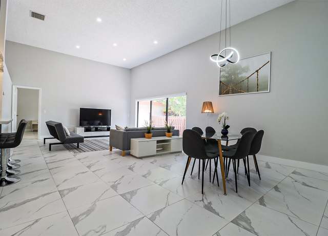Property at 605 Leslie Dr Dr, Hallandale Beach, FL 33009, 3 beds, 2 baths
