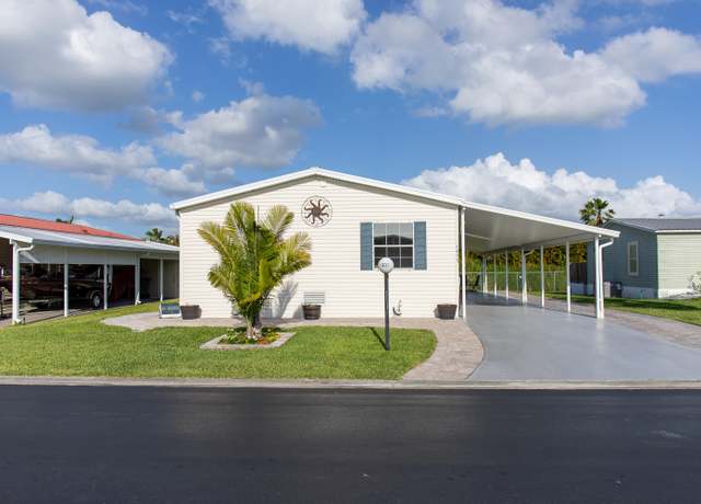 Property at 1637 SW 35 Cir, Okeechobee, FL 34974, 3 beds, 2 baths