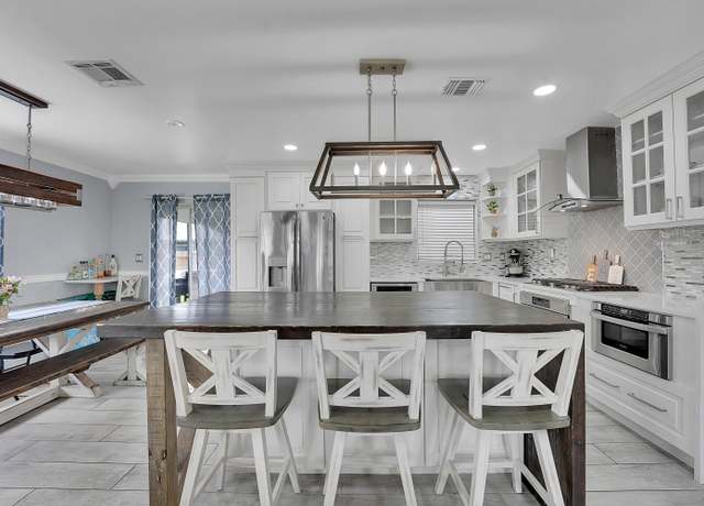Property at 4873 Pine Knott Ln, West Palm Beach, FL 33417, 3 beds, 2 baths