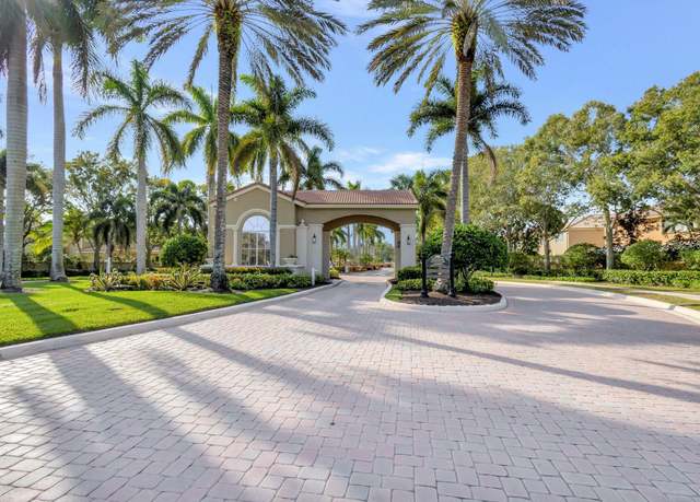 Property at 5057 Sancerre Cir, Lake Worth, FL 33463, 5 beds, 3.5 baths