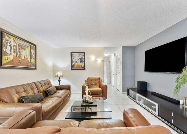 Property at 14444 Campanelli Dr, Delray Beach, FL 33484, 2 beds, 2 baths