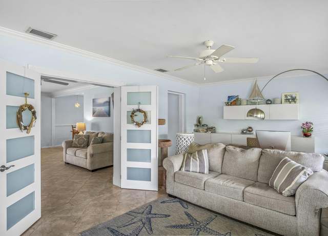 Property at 3280 Churchill Dr, Boynton Beach, FL 33435, 3 beds, 2 baths