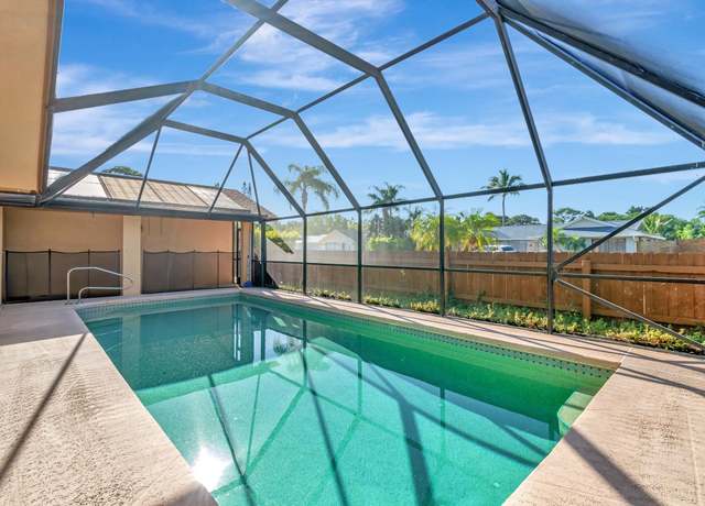 Property at 3923 Greenfield Ct, Boynton Beach, FL 33436, 4 beds, 2 baths