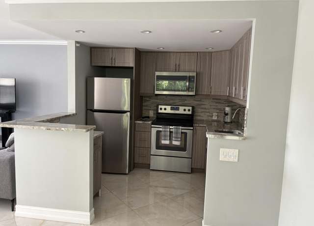 Property at 267 Monaco F #267, Delray Beach, FL 33446, 1 bed, 1.5 baths