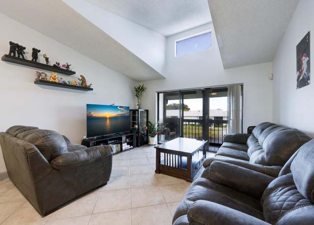 Property at 1011 Green Pine F3 Blvd Unit F3, West Palm Beach, FL 33409, 2 beds, 2 baths