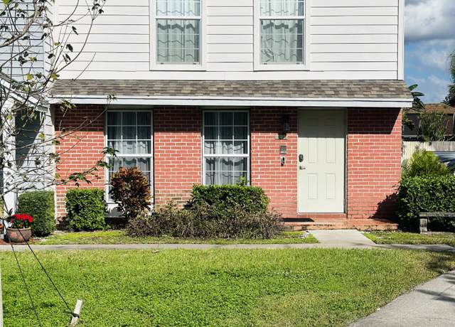 Property at 1606 Brier Patch Trl, Wellington, FL 33414, 2 beds, 2.5 baths