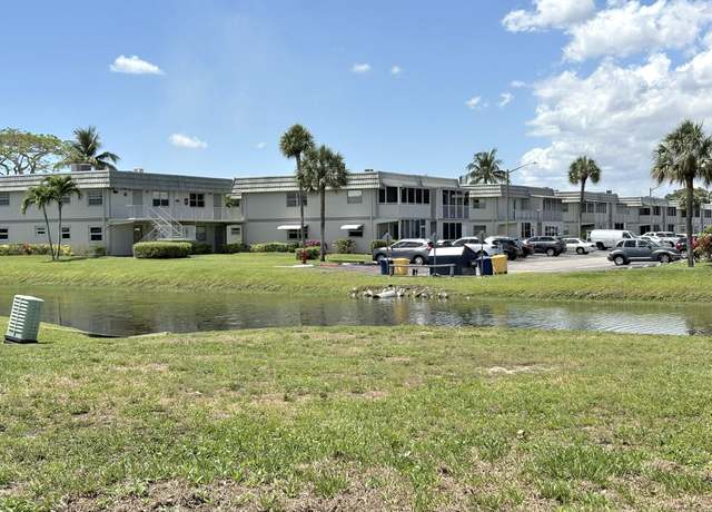Property at 215 Monaco E, Delray Beach, FL 33446, 1 bed, 1.5 baths