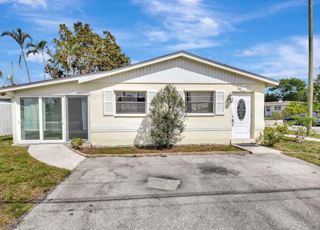 Property at 601 SW 10th St, Delray Beach, FL 33444, 4 beds, 2 baths