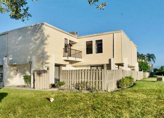 Property at 1602 Shaker Circle Cir, Wellington, FL 33414, 3 beds, 2.5 baths