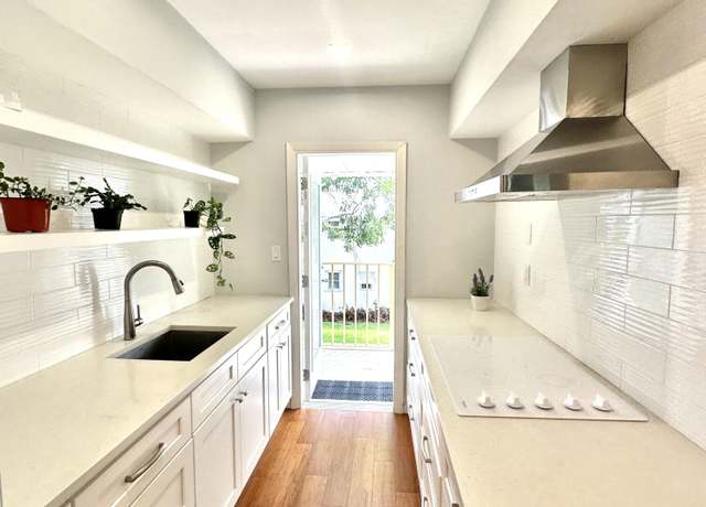 Property at 11 SW 4th Ave #8, Boca Raton, FL 33432, 1 bed, 1 bath