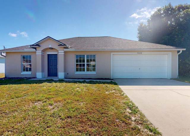 Property at 7826 103rd Ct, Vero Beach, FL 32967, 3 beds, 2 baths
