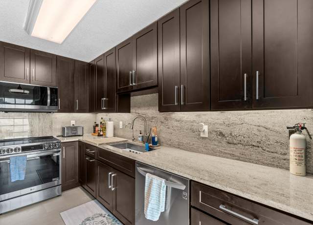 Property at 13756 Via Flora Unit A, Delray Beach, FL 33484, 2 beds, 2 baths